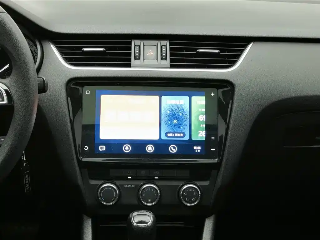 Skoda Octavia 2020 — фото 12