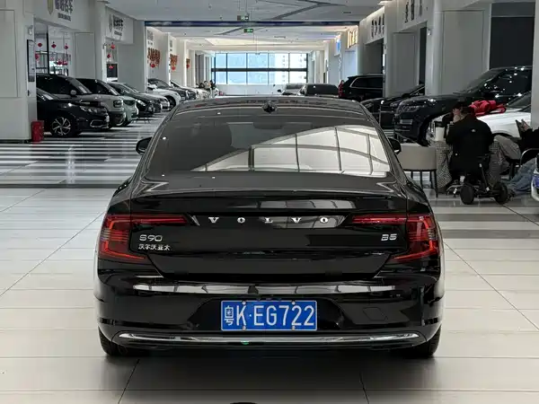 Volvo S90 2021