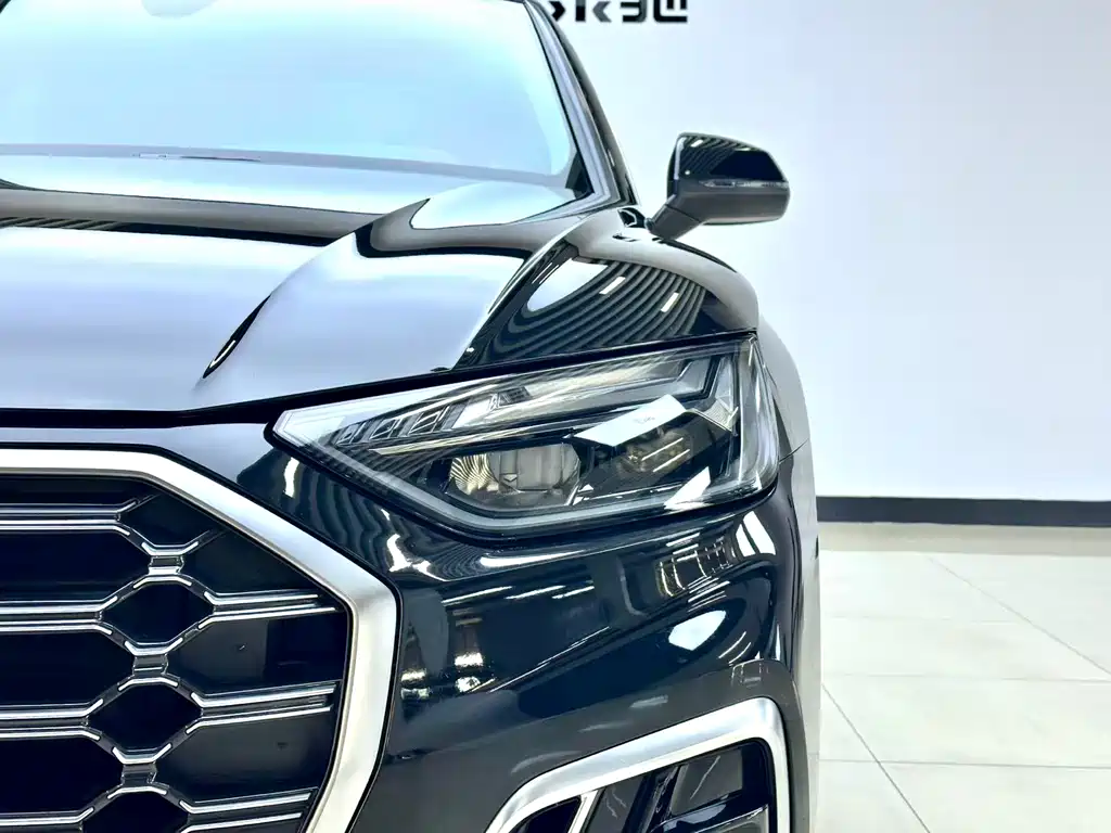 Audi Q5L 2022 — фото 6