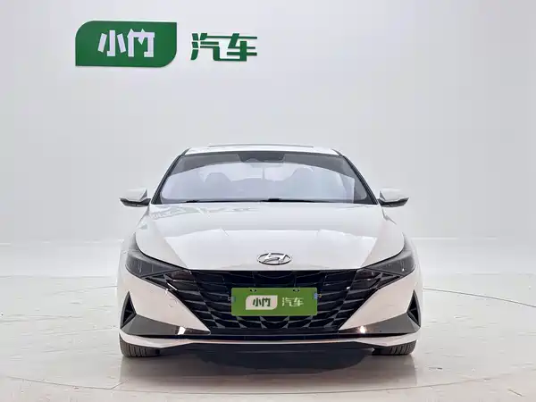 Hyundai Elantra 2022