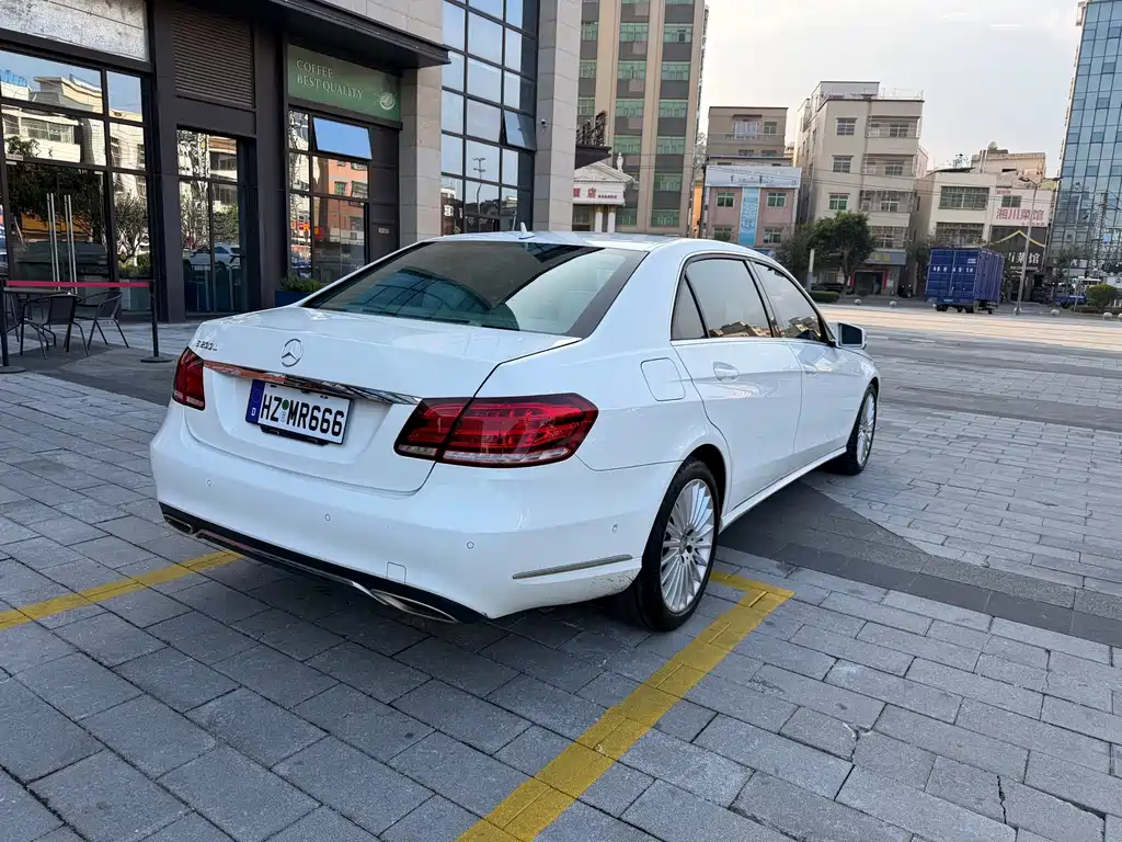 Mercedes-Benz E-Class 2015