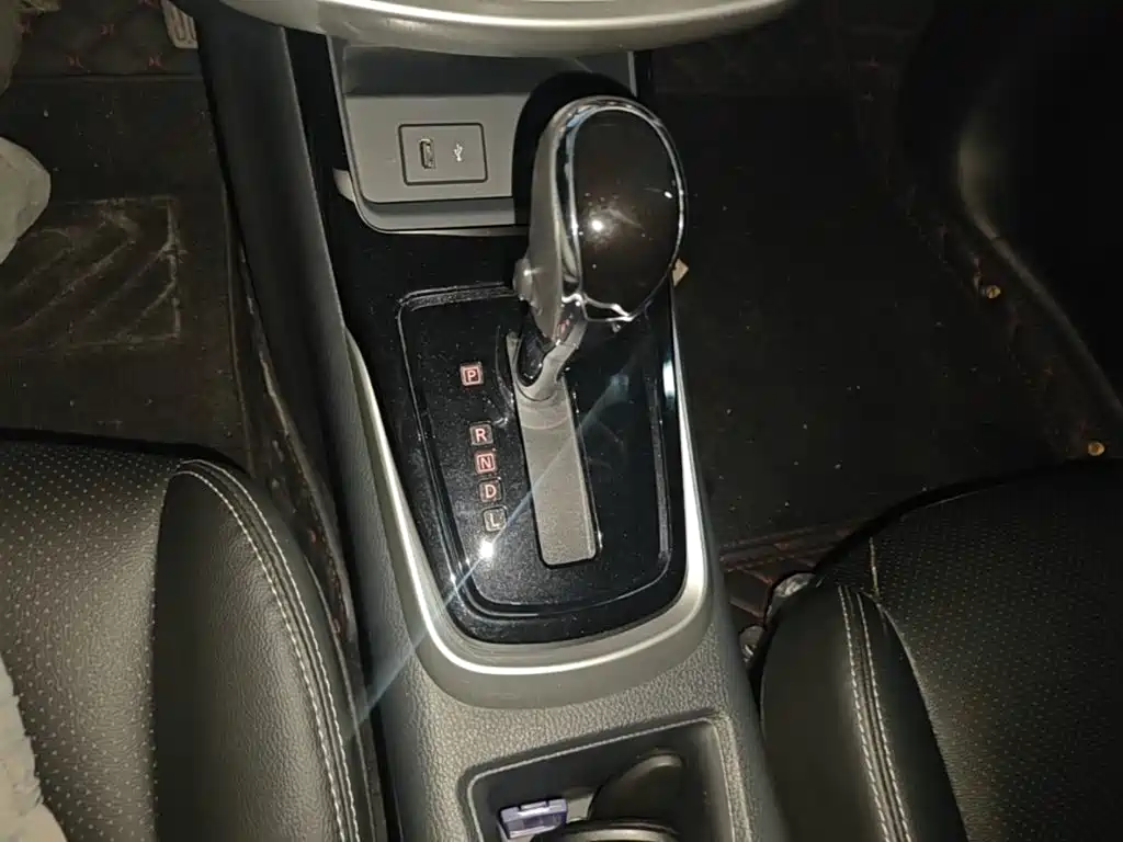Nissan Tiida 2023 — фото 14