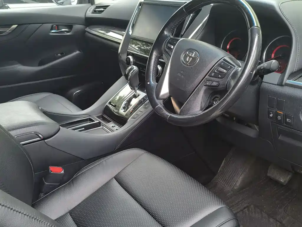 Toyota Alphard 2018 — фото 4