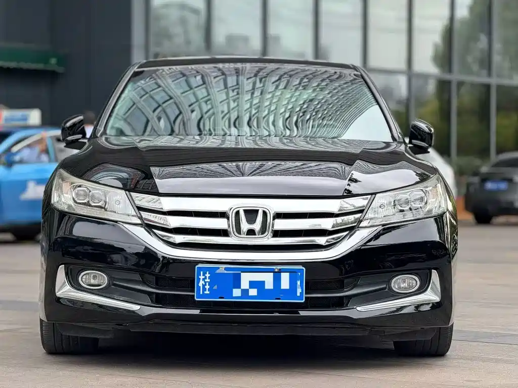 Honda Accord 2015 — фото 2
