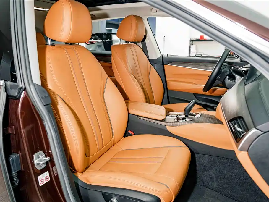 BMW 6 Series GT 2018 — фото 18