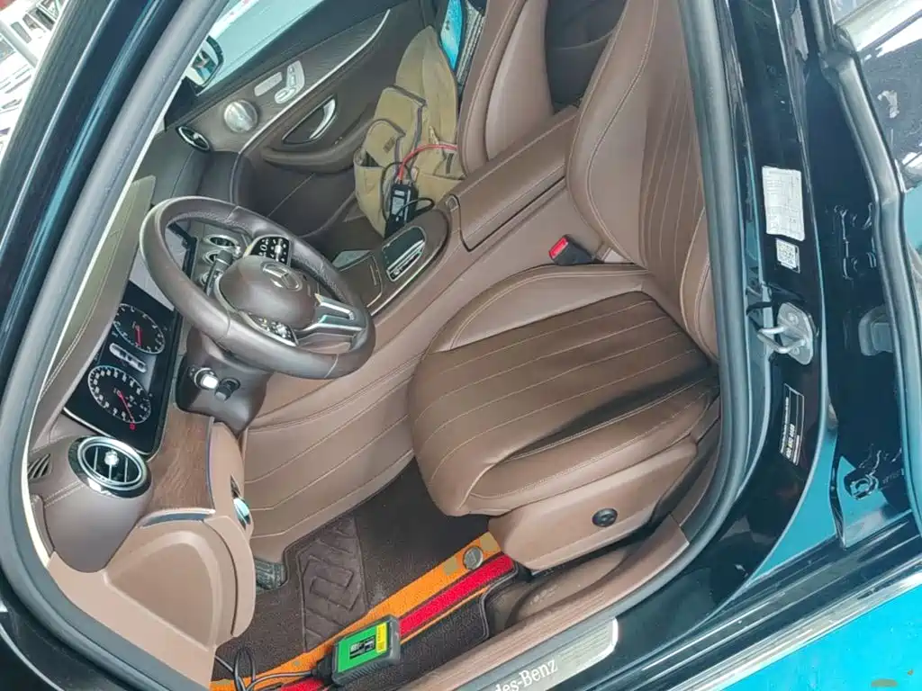 Mercedes-Benz E-Class 2019 — фото 15