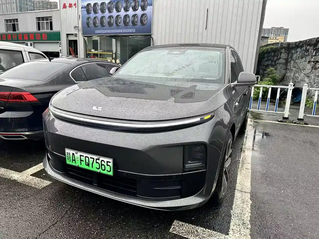 Li Auto Li L6 2025