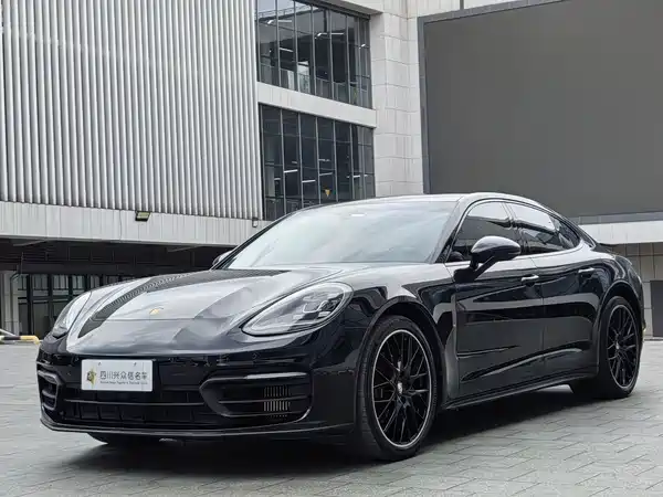 Porsche Panamera 2024