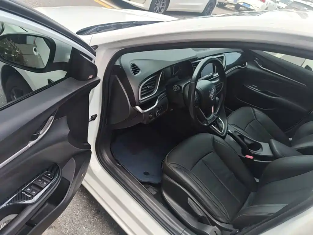 Buick Excelle GT 2019 — фото 16