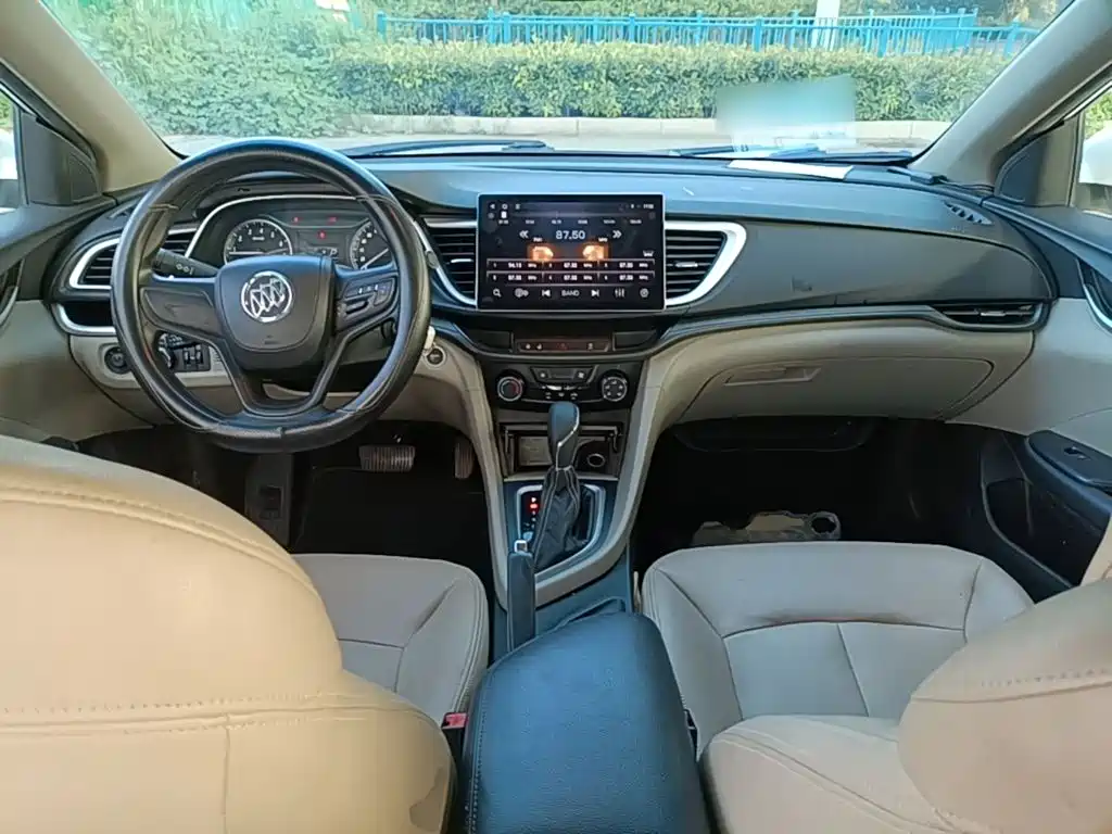 Buick Excelle 2017 — фото 10