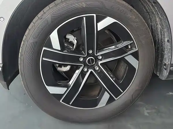 Volvo XC70 Plug-In Hybrid 2025