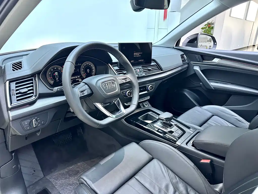 Audi Q5L 2022 — фото 8