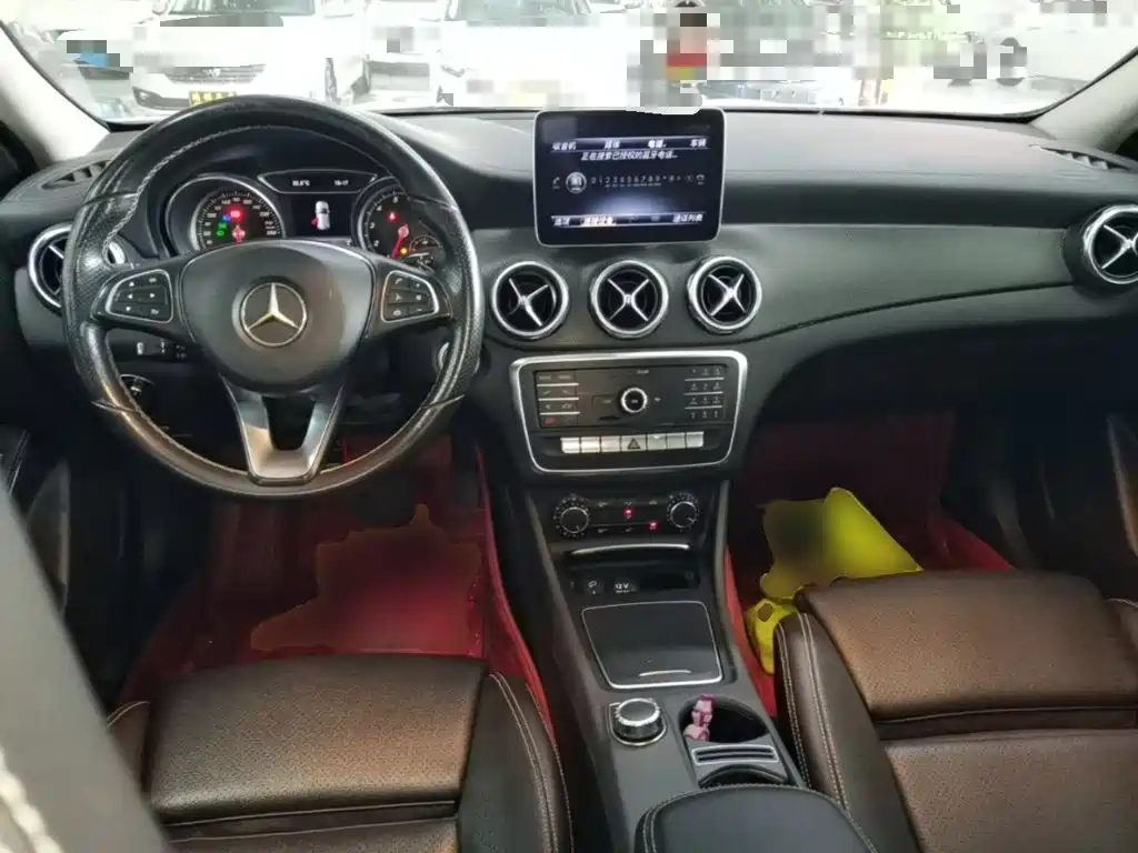 Mercedes-Benz GLA 2018 — фото 10