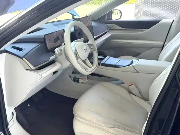 Buick Zhijing L7 2025
