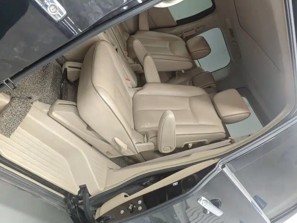 Nissan Quest 2013 — фото 13