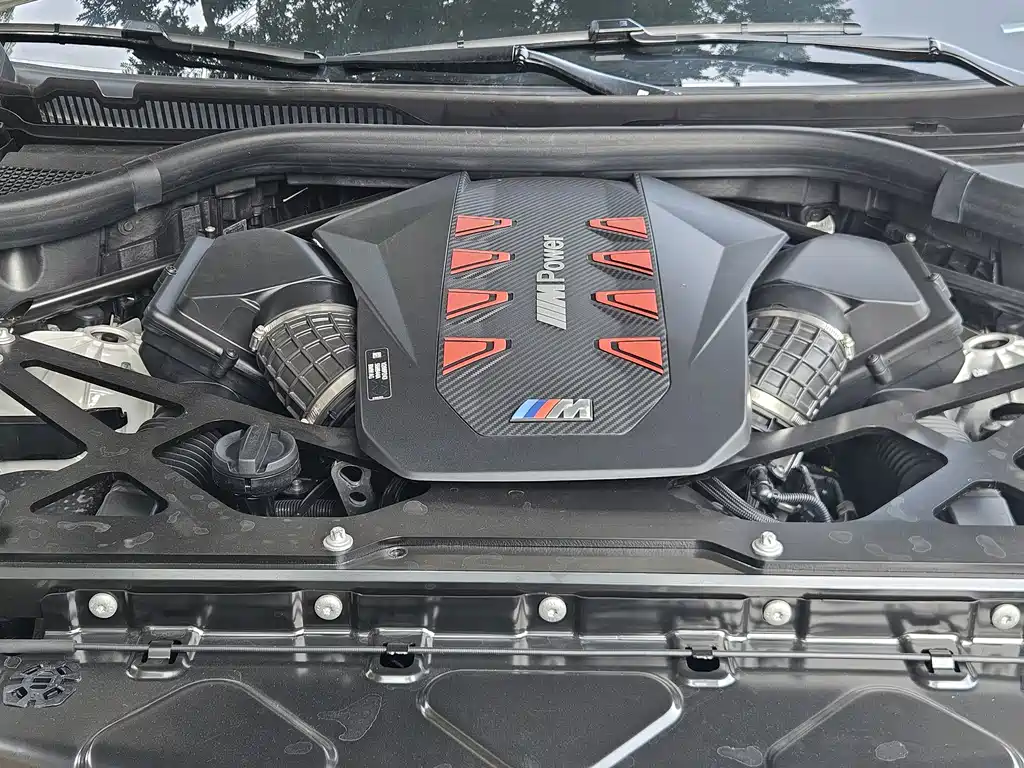 BMW X6 M 2025 — фото 20