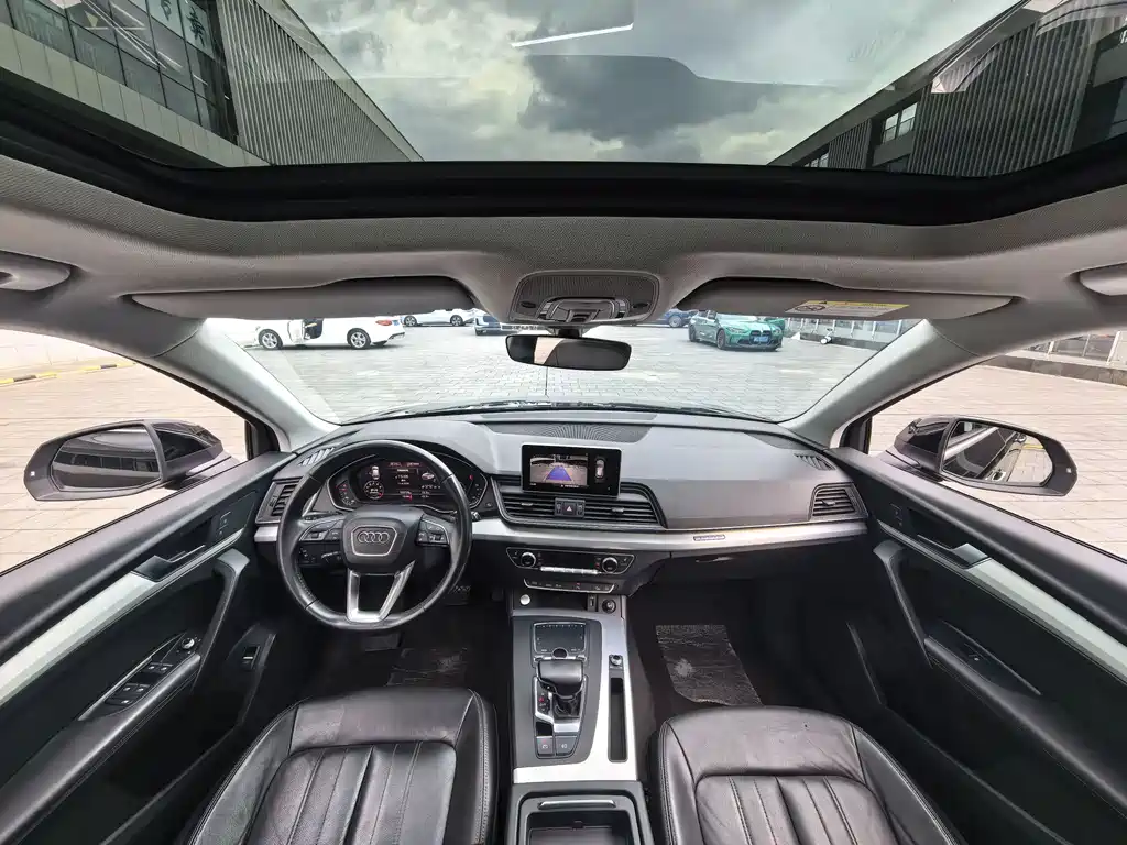 Audi Q5L 2020 — фото 12