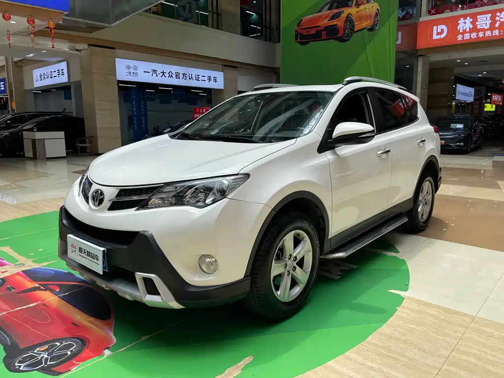 Toyota RAV4 2014 — фото 2