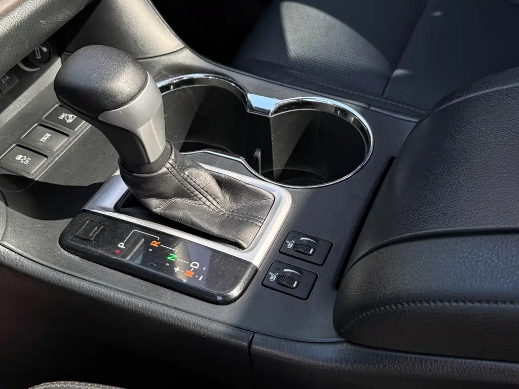 Toyota Highlander 2018 — фото 13