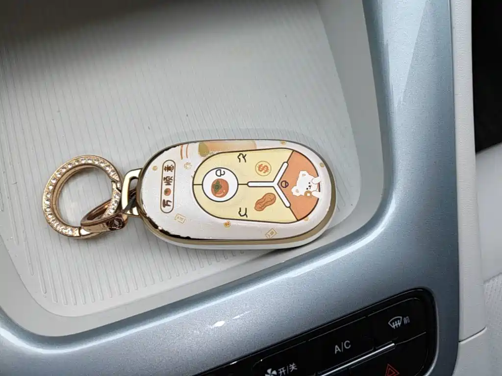 Geely Galaxy Starwish 2025 — фото 9
