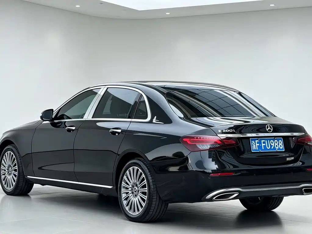 Mercedes-Benz E-Class 2021