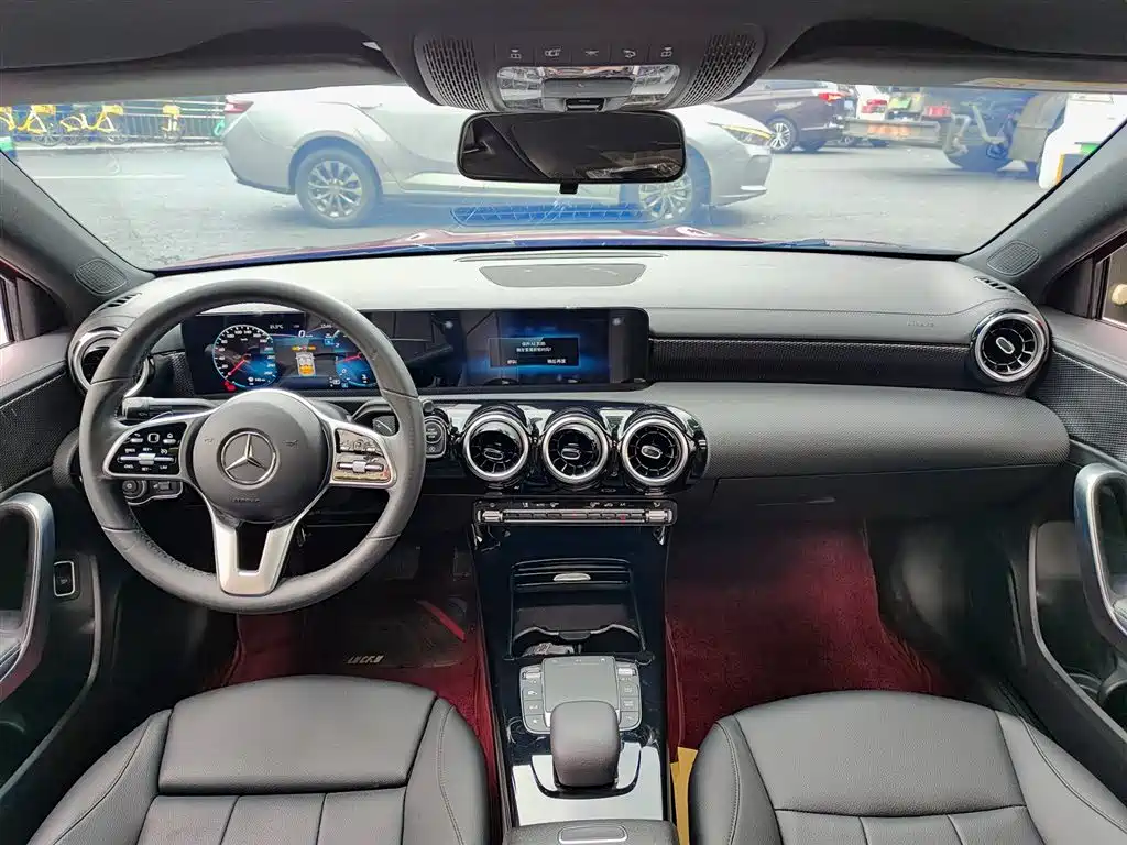 Mercedes-Benz A-Class 2023 — фото 10
