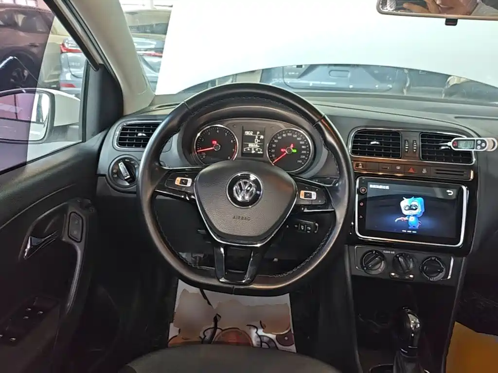 Volkswagen Polo 2018 — фото 11