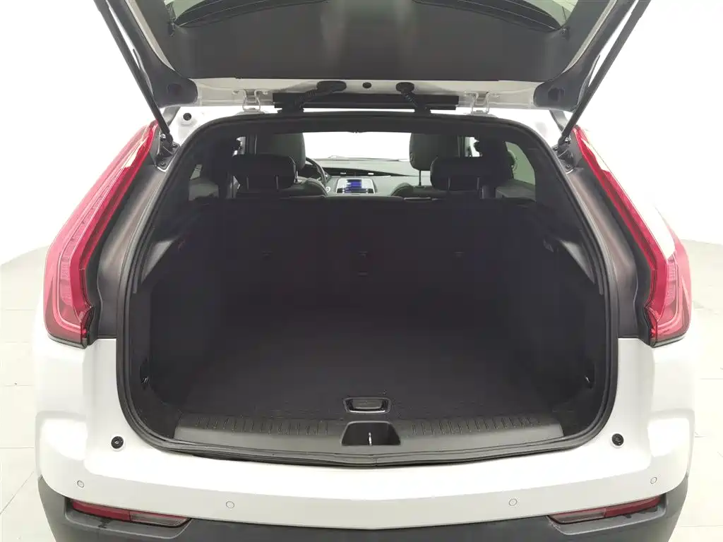 Cadillac XT4 2020 — фото 16