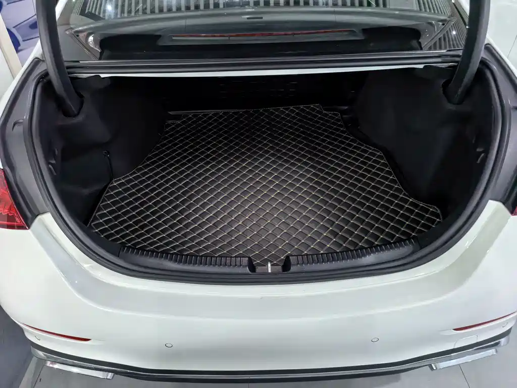 Mercedes-Benz C-Class 2022 — фото 13