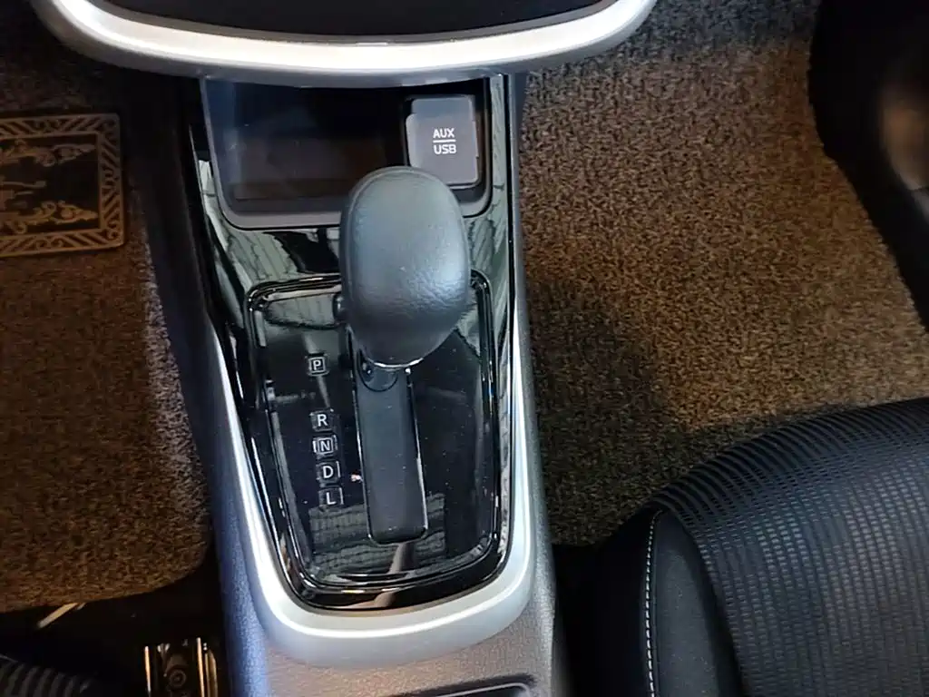 Nissan Tiida 2019 — фото 14