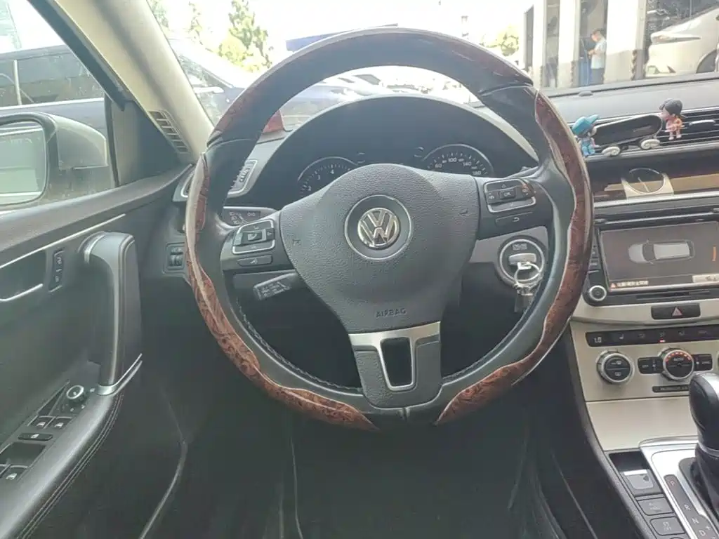 Volkswagen Magotan 2015