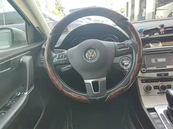 Volkswagen Magotan 2015