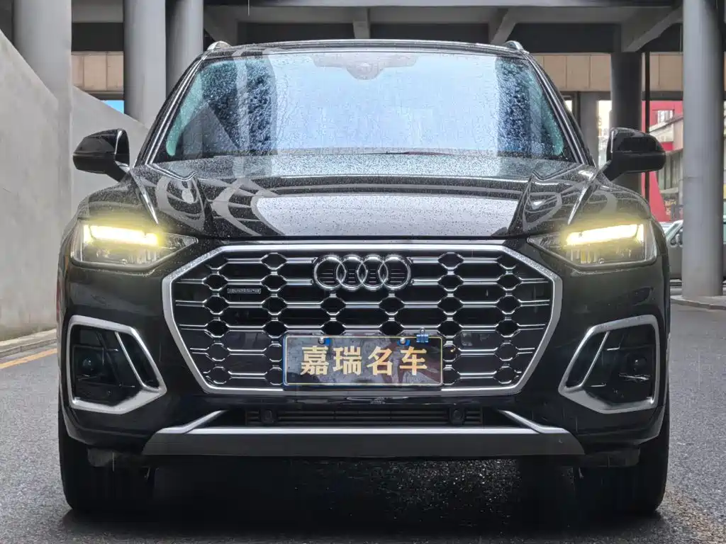 Audi Q5L 2025 — фото 2