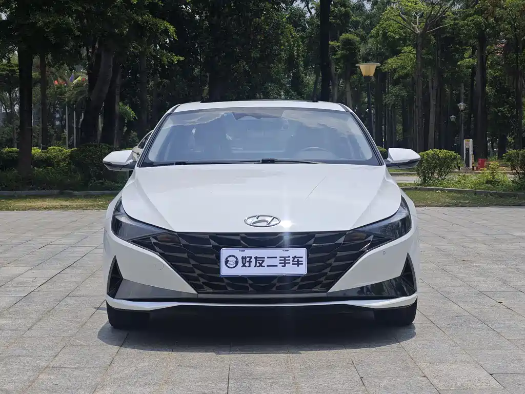 Hyundai Elantra 2022 — фото 2
