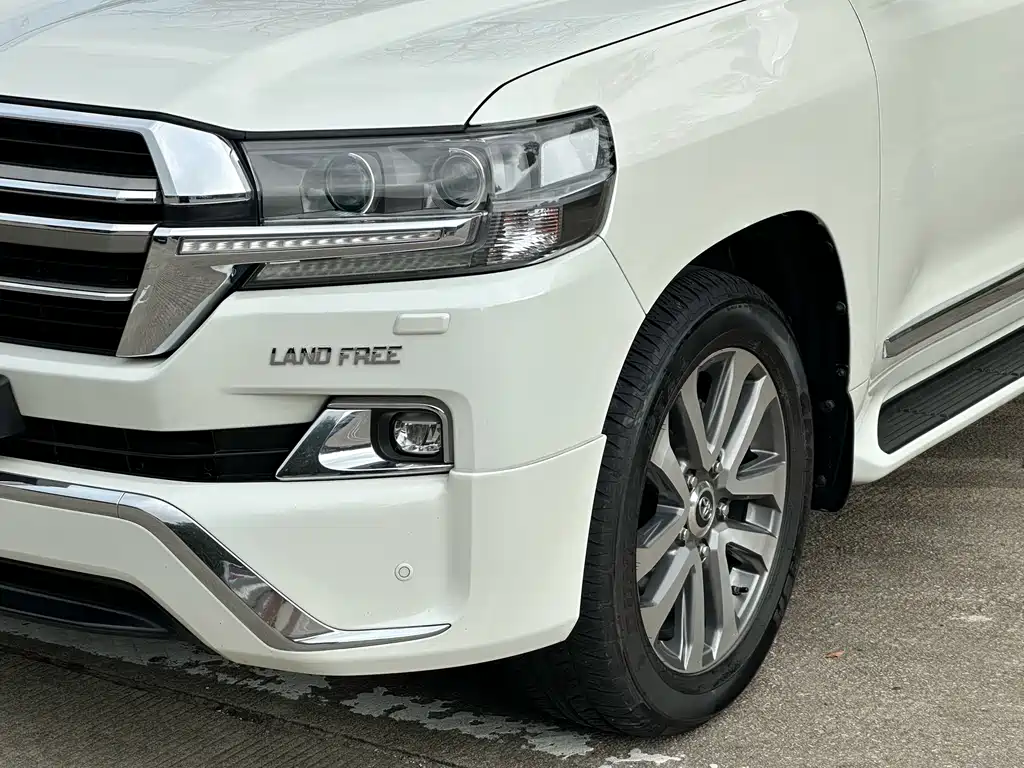Toyota Land Cruiser 2018 — фото 4