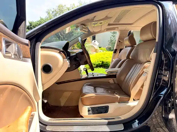Volkswagen Phaeton 2012