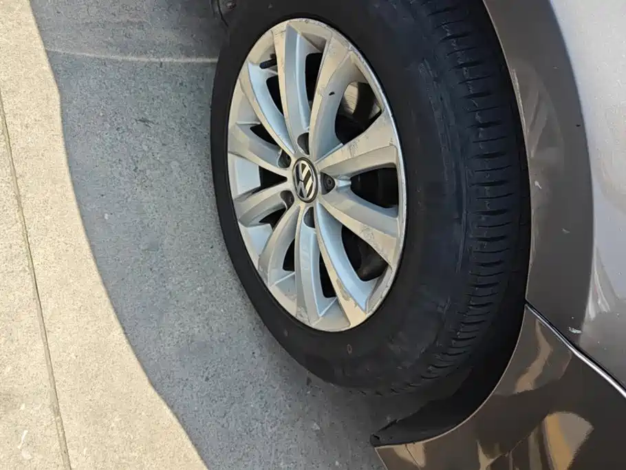 Volkswagen Magotan 2016