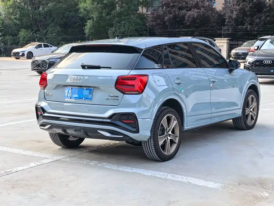 Audi Q2L 2023