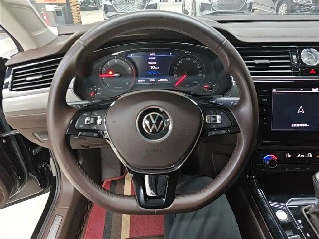 Volkswagen Phideon 2021 — фото 11