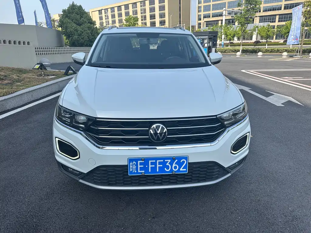 Volkswagen T-Roc 2021 — фото 2