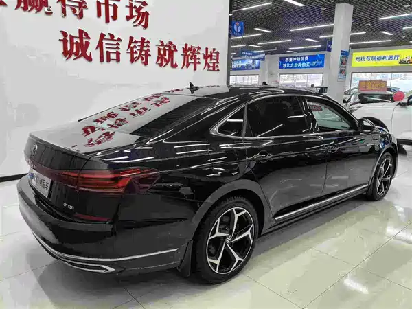 Volkswagen Passat 2024