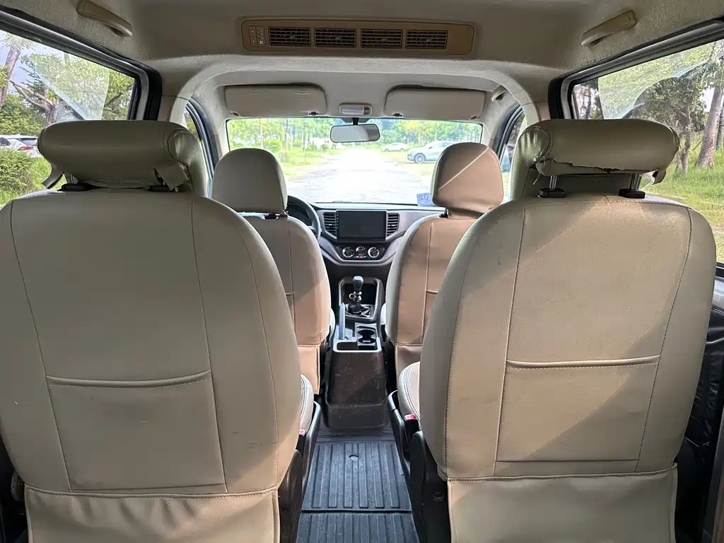 Wuling Hongguang V 2019 — фото 16