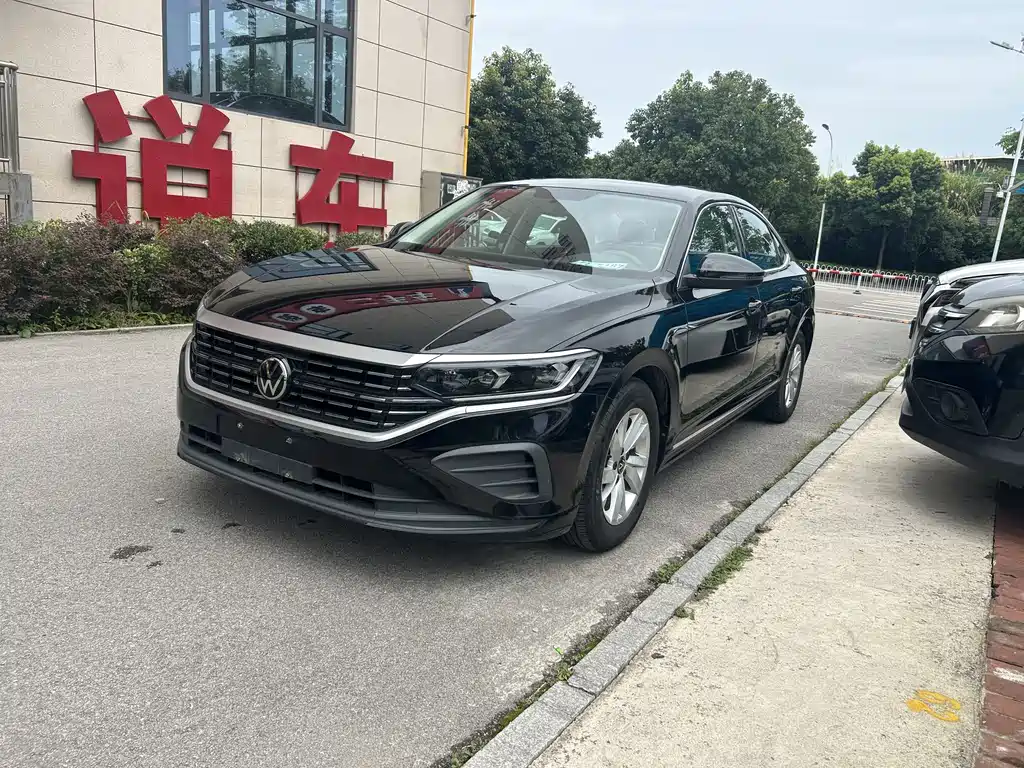 Volkswagen Passat 2024