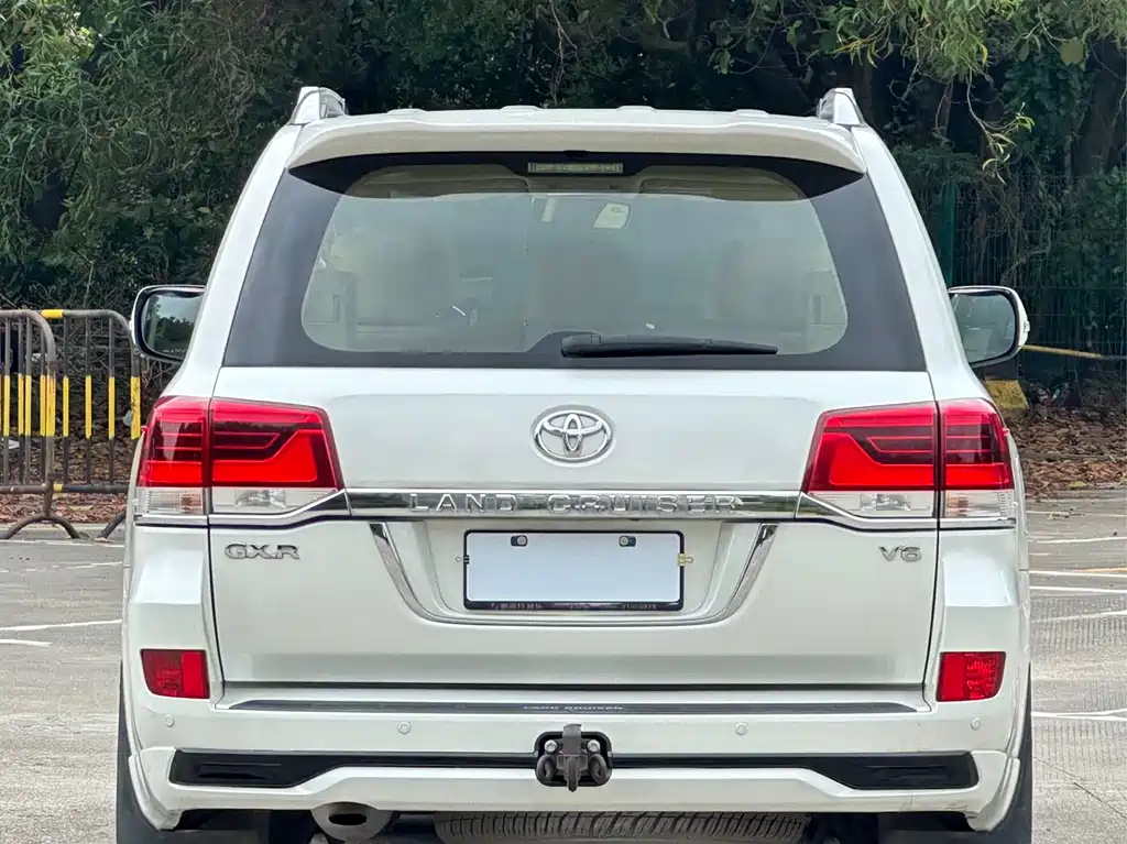 Toyota Land Cruiser 2017 — фото 15