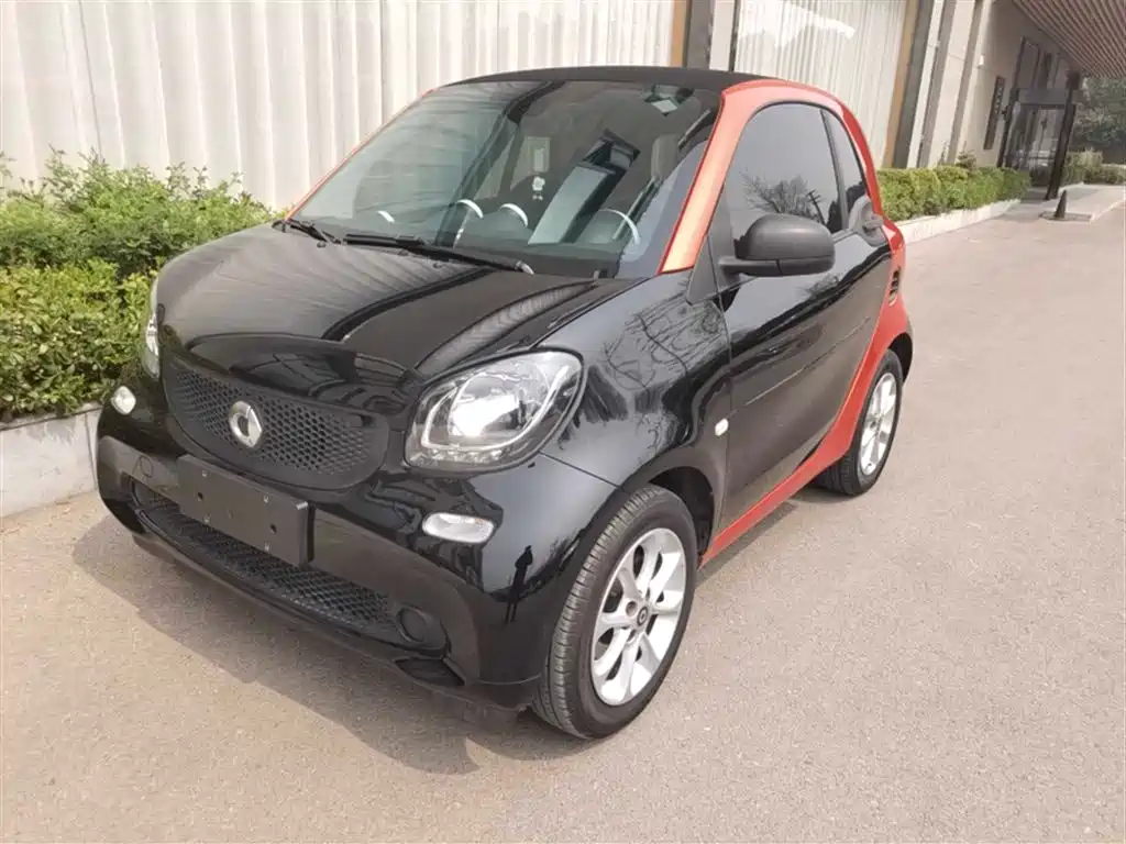 smart Fortwo 2017 — фото 1