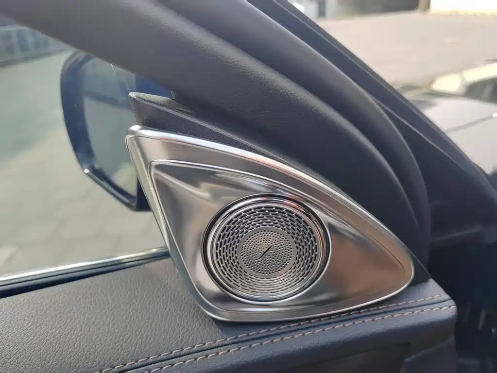 Mercedes-Benz E-Class 2023 — фото 16