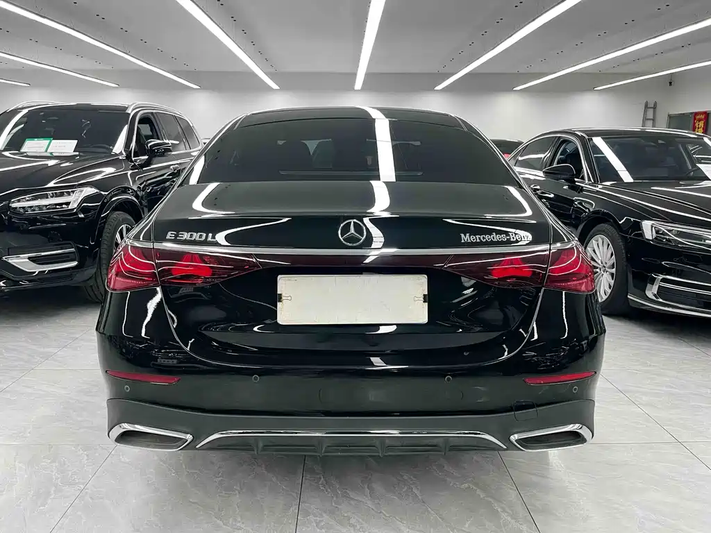 Mercedes-Benz E-Class 2025