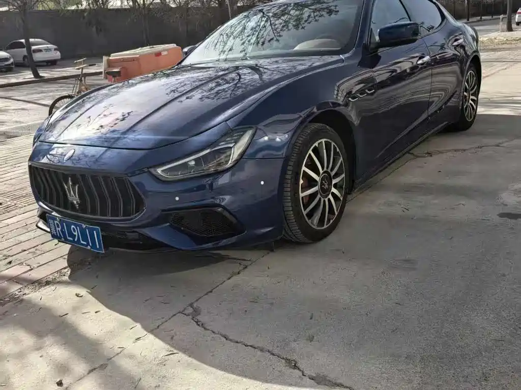 Maserati Ghibli 2016 — фото 1