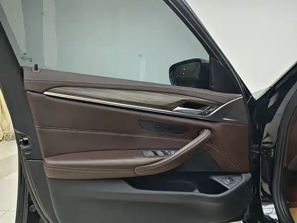 BMW 5 Series 2020