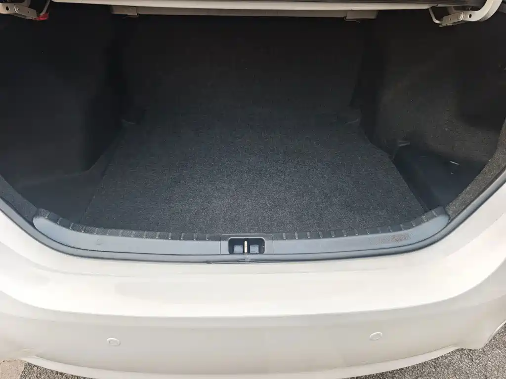 Toyota Corolla 2015 — фото 21
